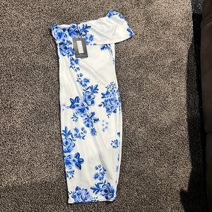 Pretty little thing one shoulder dress size 10☺️